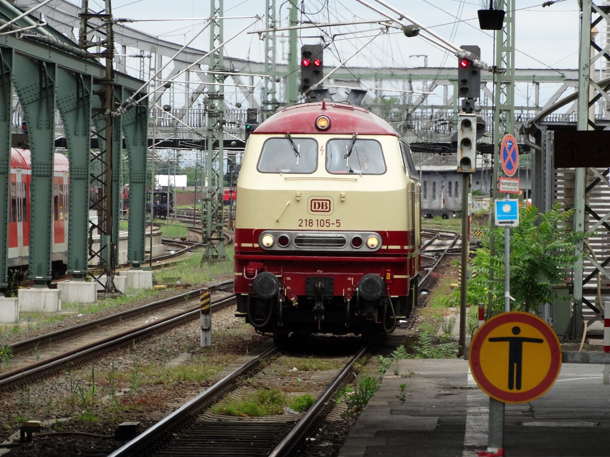 218 105-5 am 30.05.14 in Darmstadt Hbf