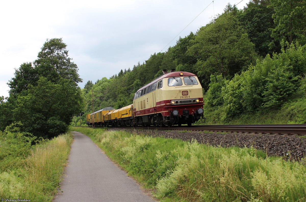 218 105-5 DB/NeSa mit einem Bauzug bei Erzhausen am 24.06.2017