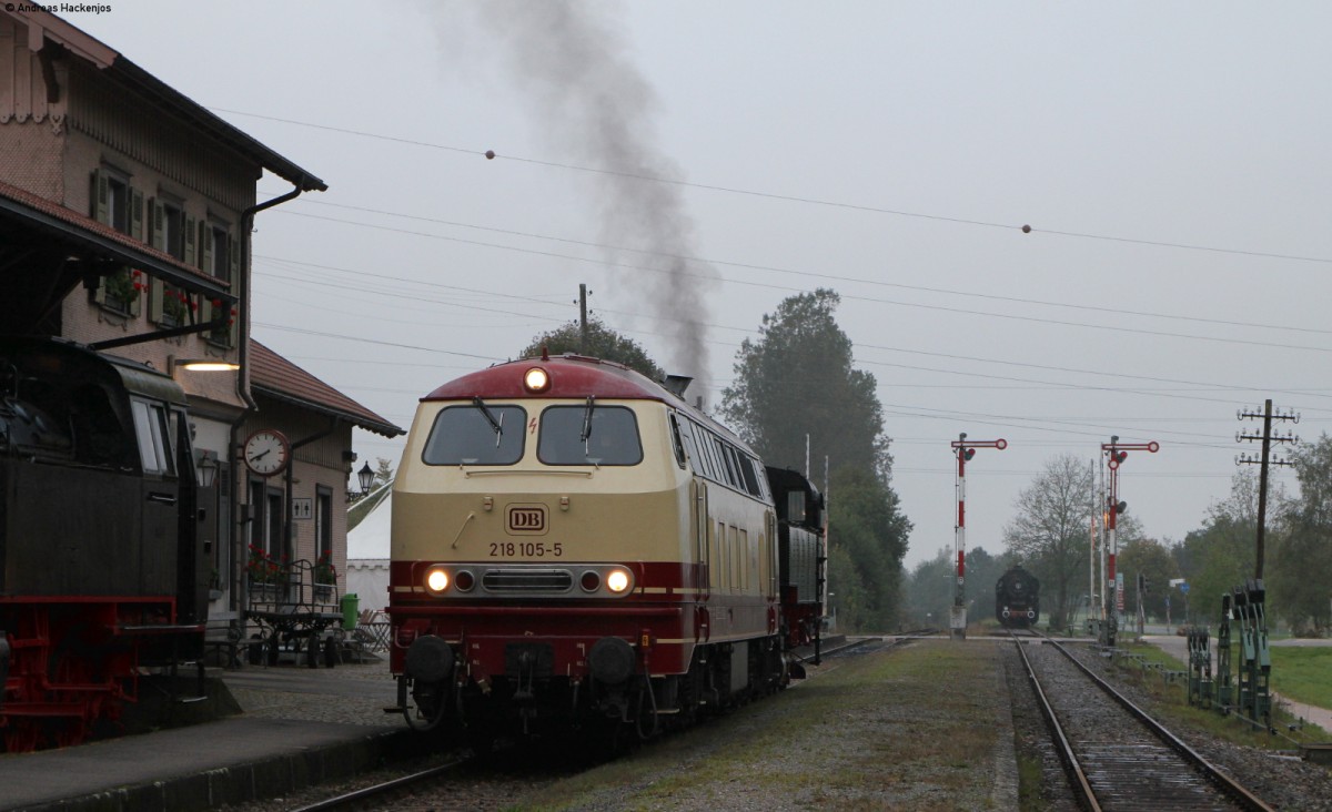 218 105-5 mit 93 1360 als Tfzf 83574 (Blumberg-Zollhs-Rottweil) in Zollhaus Blumberg 3.10.14