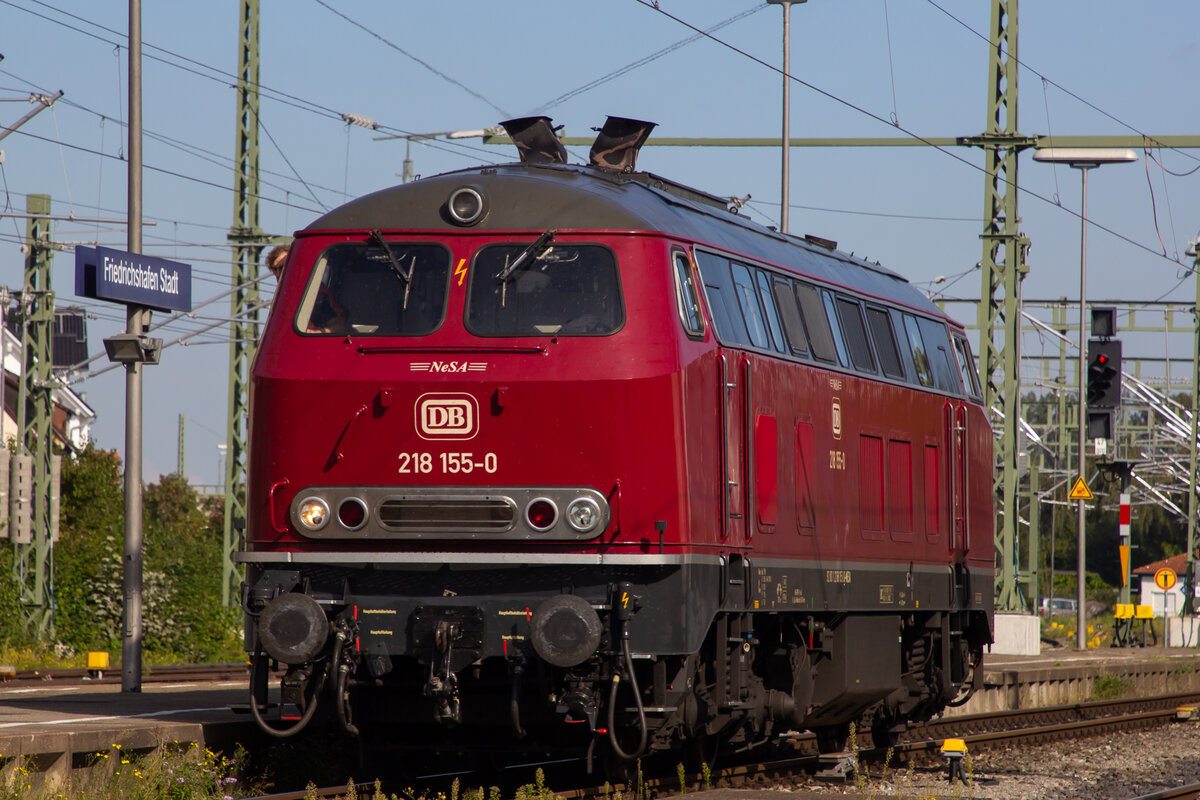 218 155-0 beim Umsetzen in Friedrichshafen. 13.9.21