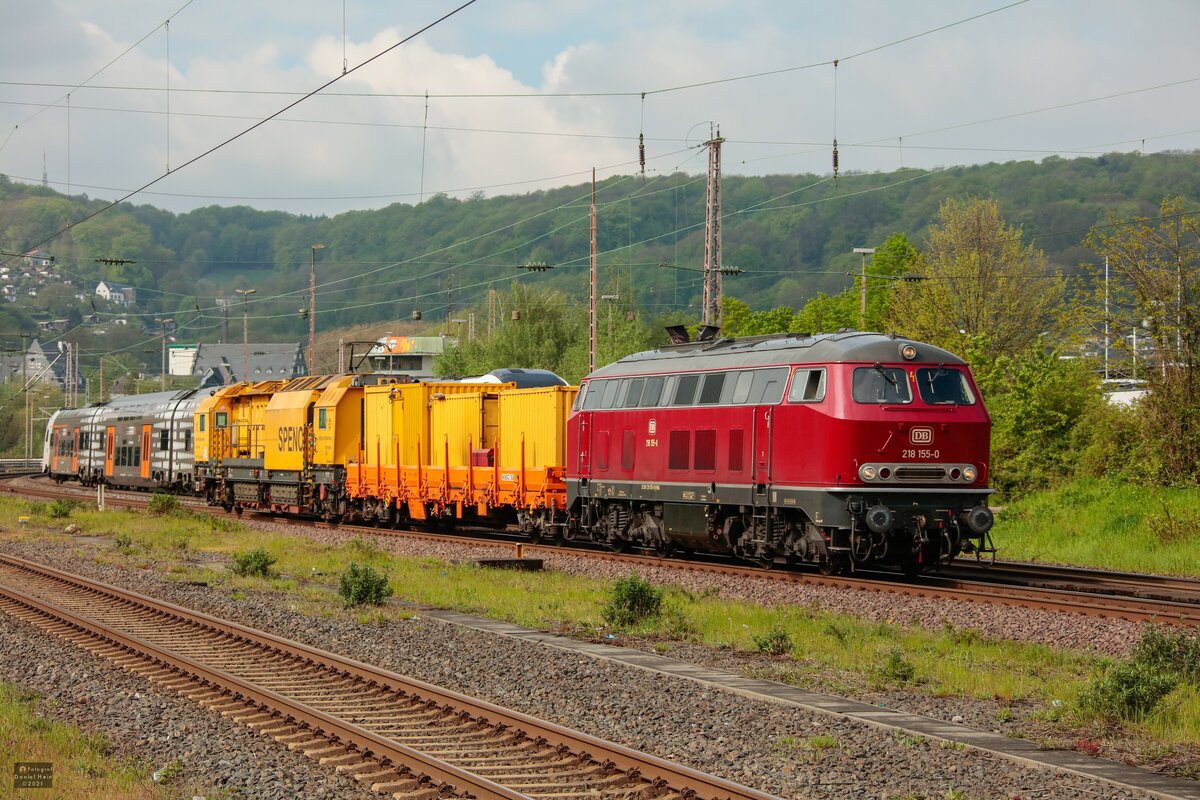 218 155-0 DB mit Speno-Schleifzug in Wuppertal Steinbeck, Mai 2021.