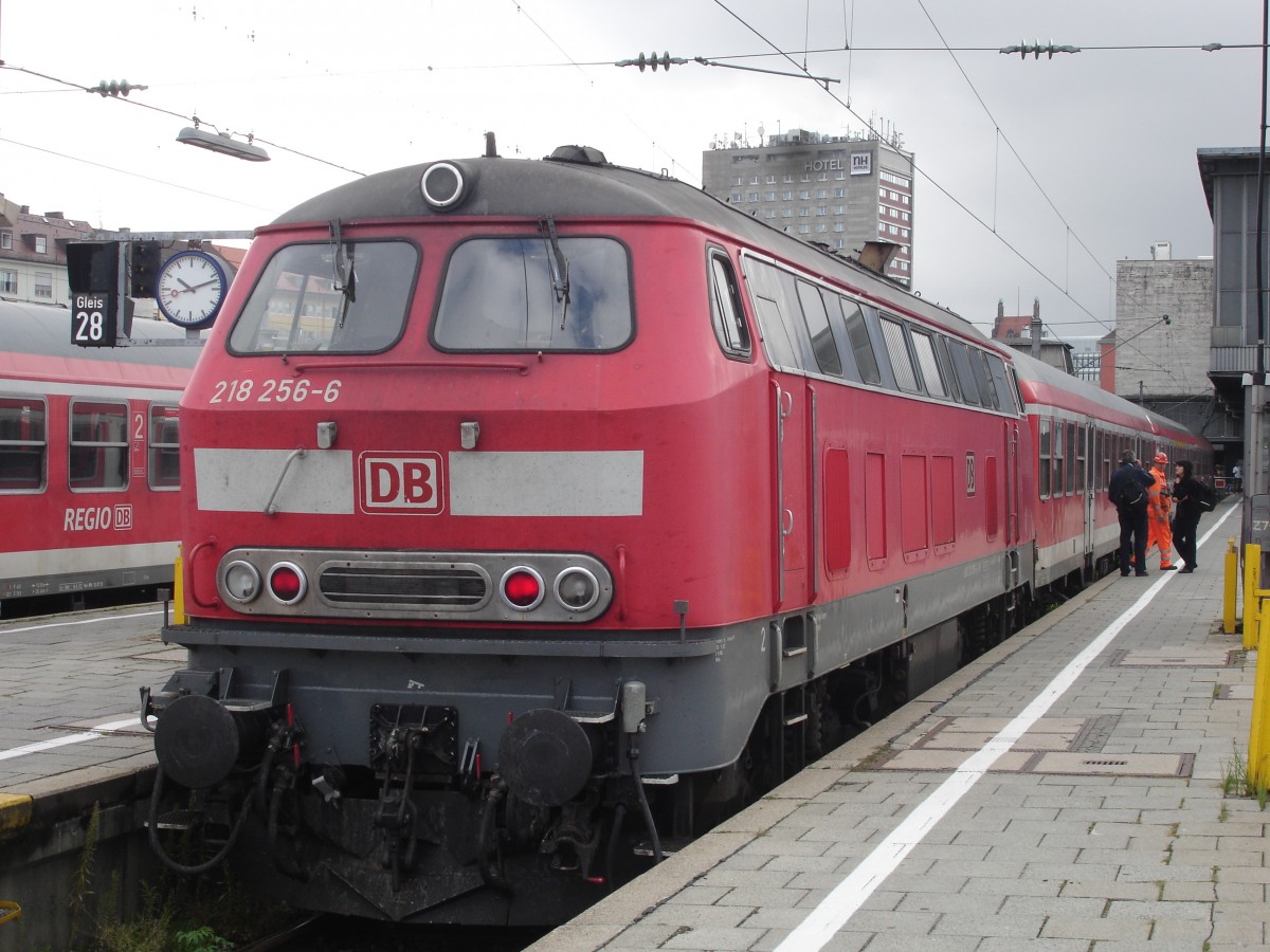 218 256-6 DB AG Munchen Hbf August 2009 - Bahnvideos in Youtube - http://www.youtube.com/user/cortiferroviariamato/videos 09.04.2014 