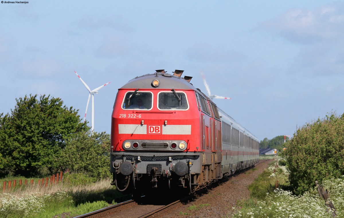 218 322-6 und 372-1 mit dem IC 2311 (Westerland(Sylt)-Stuttgart Hbf) bei Klanxbüll 7.6.15