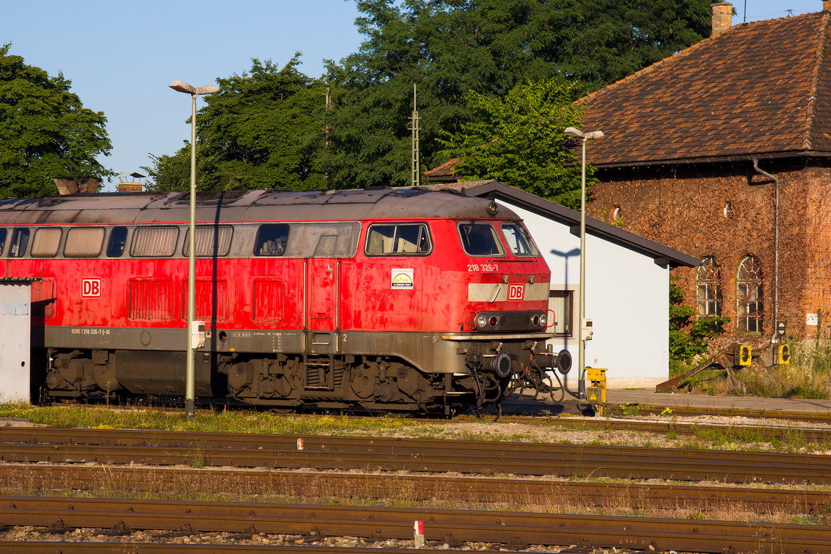 218 326-7 wartet auf ihren Einsatz am 5.7.17 in Lindau.