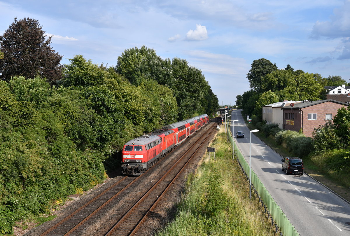 218 330 + 112 xxx mit RE 21146 (Hamburg Hbf - Kiel Hbf) am 12.07.2018 in Eutin