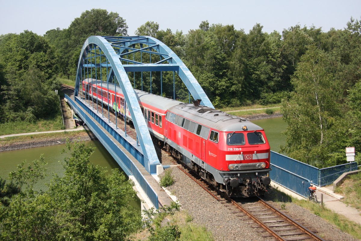 218 330-9 bei Wendisch Evern  05.06.2011