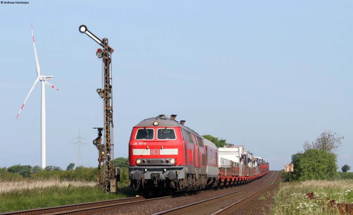 218 397-8 und 218 315-0 mit dem AS 1417 (Westerland(Sylt)-Niebüll) bei Klanxbüll 30.5.14