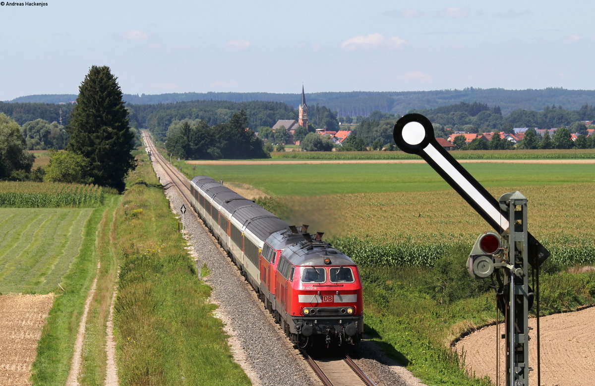 218 403-4 und 218 421-6 mit dem EC 193 (Basel SBB-München Hbf) bei Sontheim 8.8.16