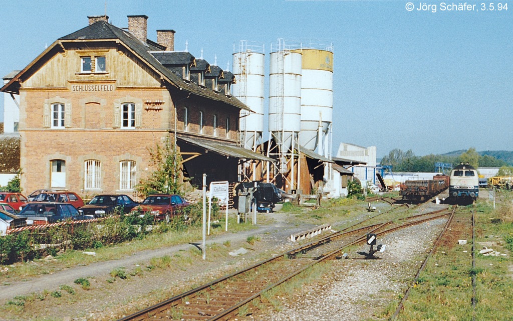 218 408 setzte am 3.5.94 im Bahnhof Schlüsselfeld um. 
