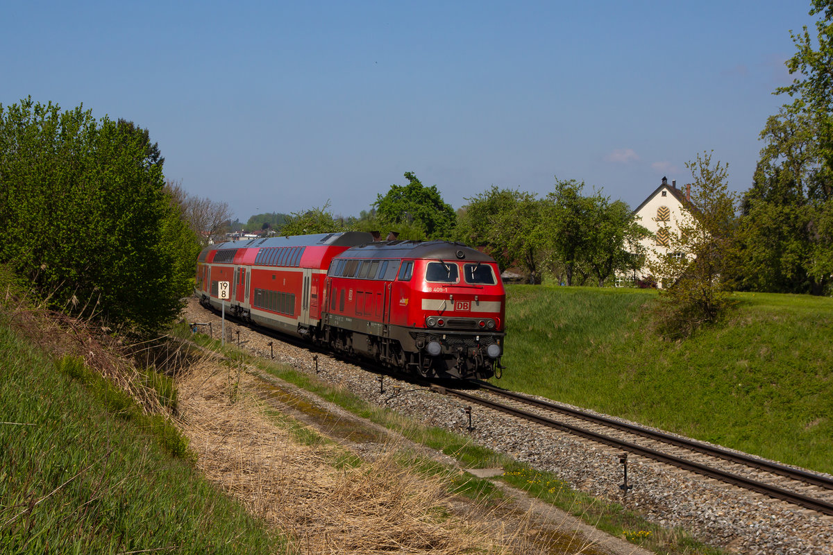 218 409-1 kurz hinter Enzisweiler nach Friedrichshafen. 1.5.19