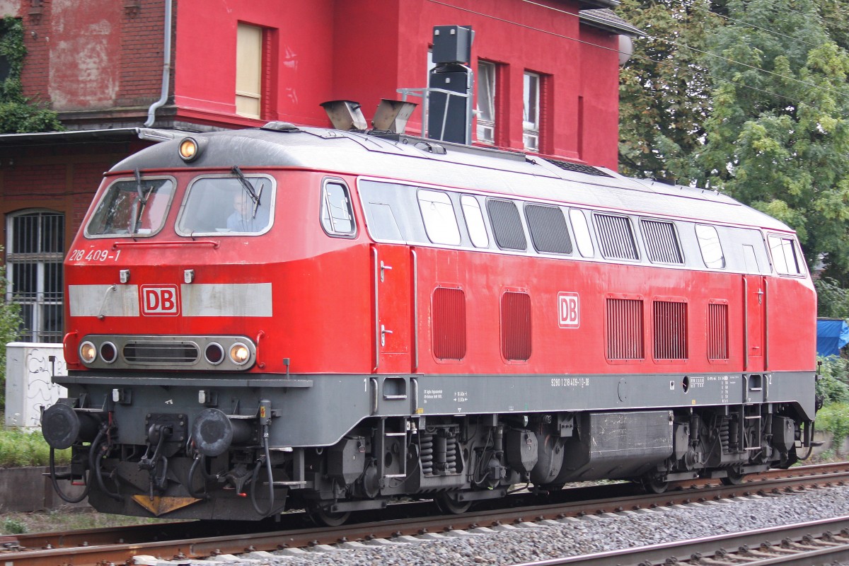 218 409 am 22.9.13 als Lz auf dem Weg zur Werkstatt in Oberhausen-Osterfeld in Ratingen-Lintorf.