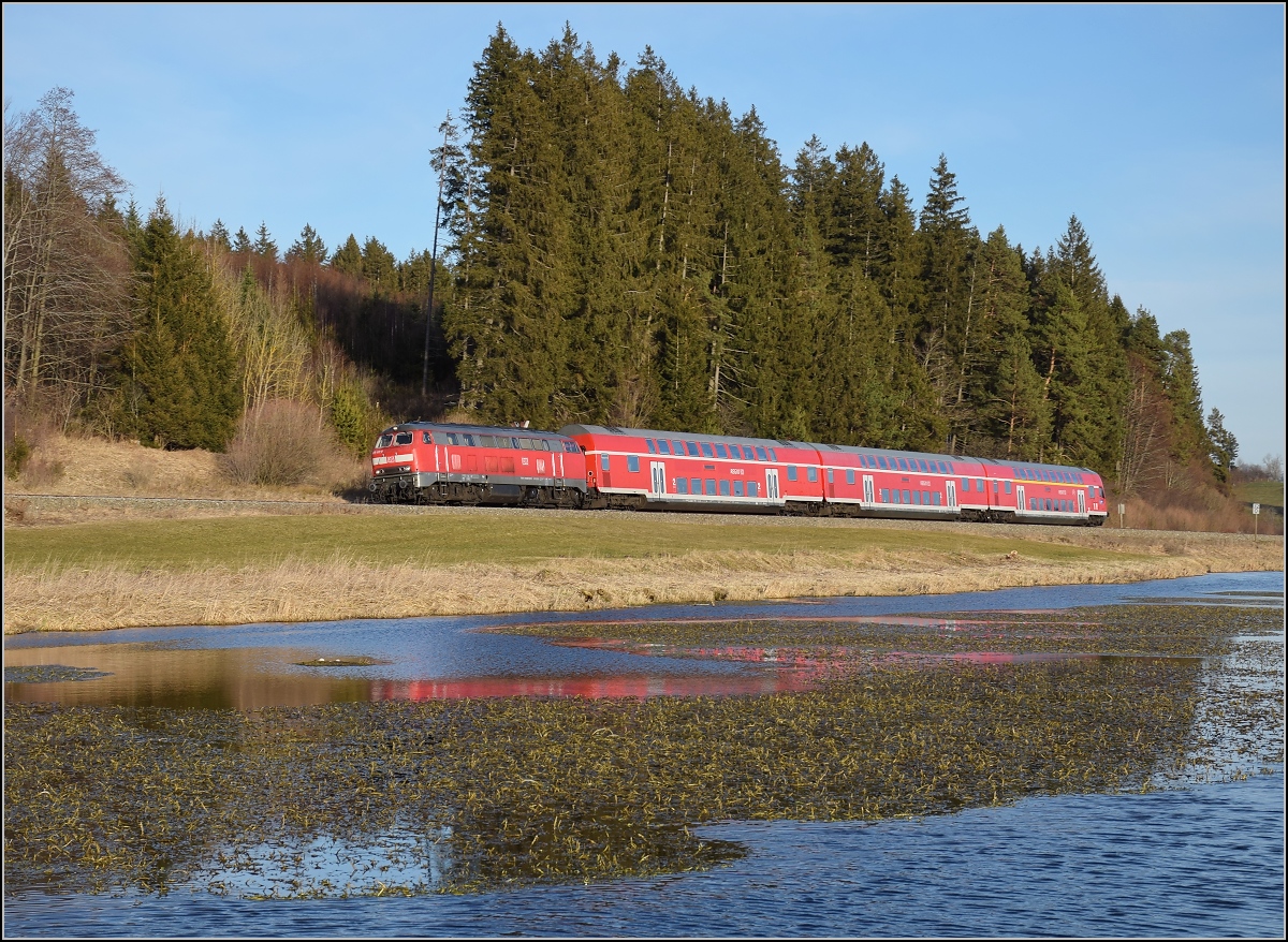 218 410-9 beim Kraftwerk Ruderatshofen. Februar 2018.