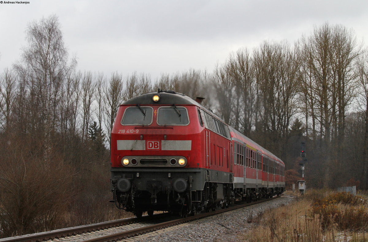 218 410-9 mit dem IRE 3206 (Ulm Hbf-Neustadt(Schwarzw)) bei Donaueschingen 9.12.17