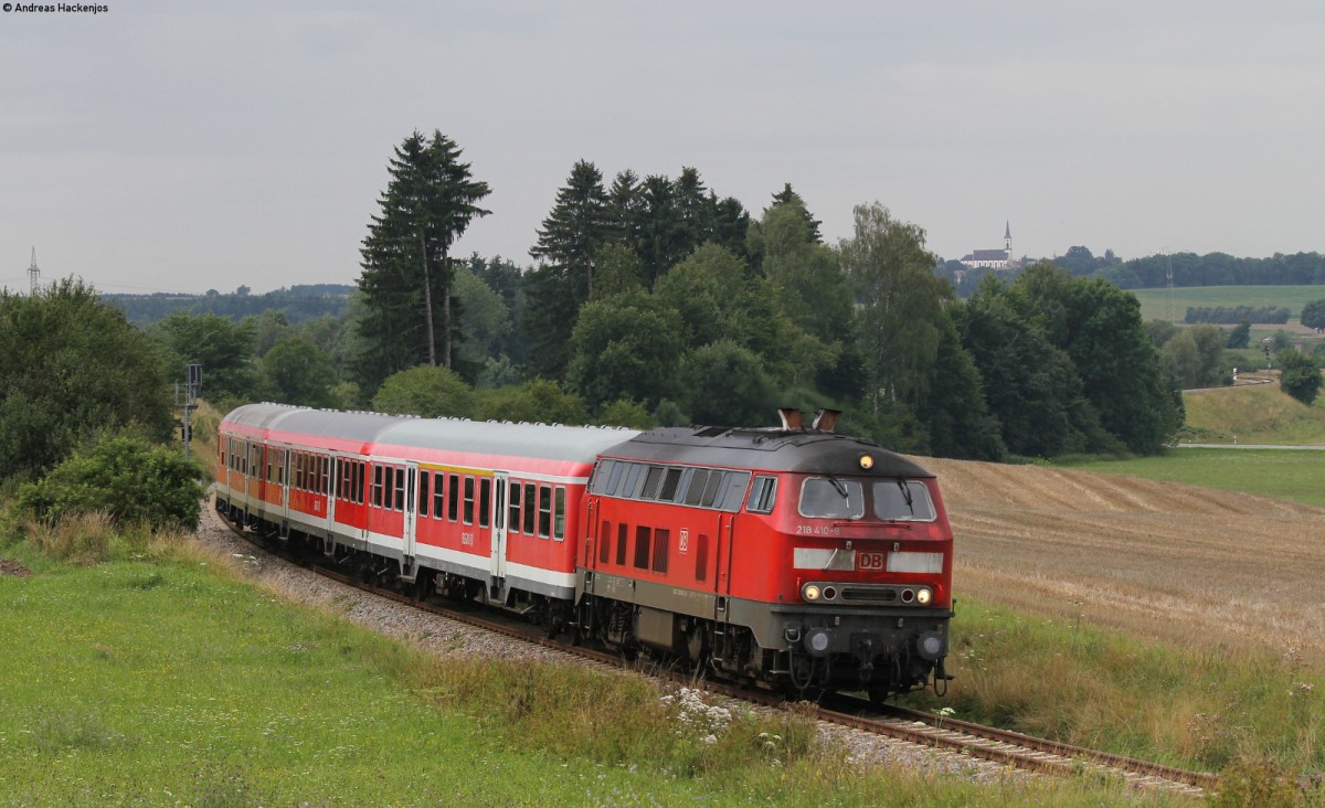 218 410-9 mit dem RE 22304 (Neustadt(Schwarzw)-Rottweil) bei Deißlingen 2.8.14