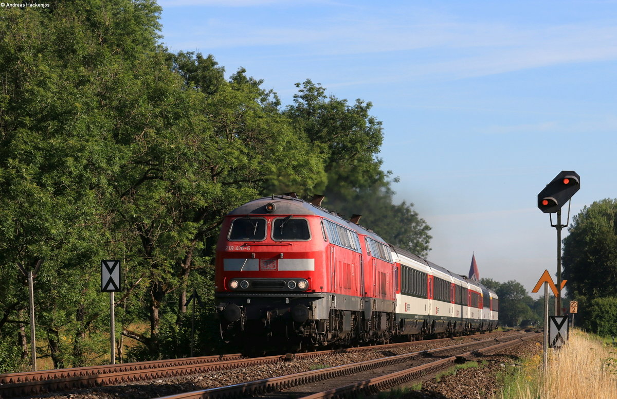 218 416-6 und 218 419-0 mit dem EC 196 (München Hbf-Zürich HB) bei Kaufbeuren 13.7.20