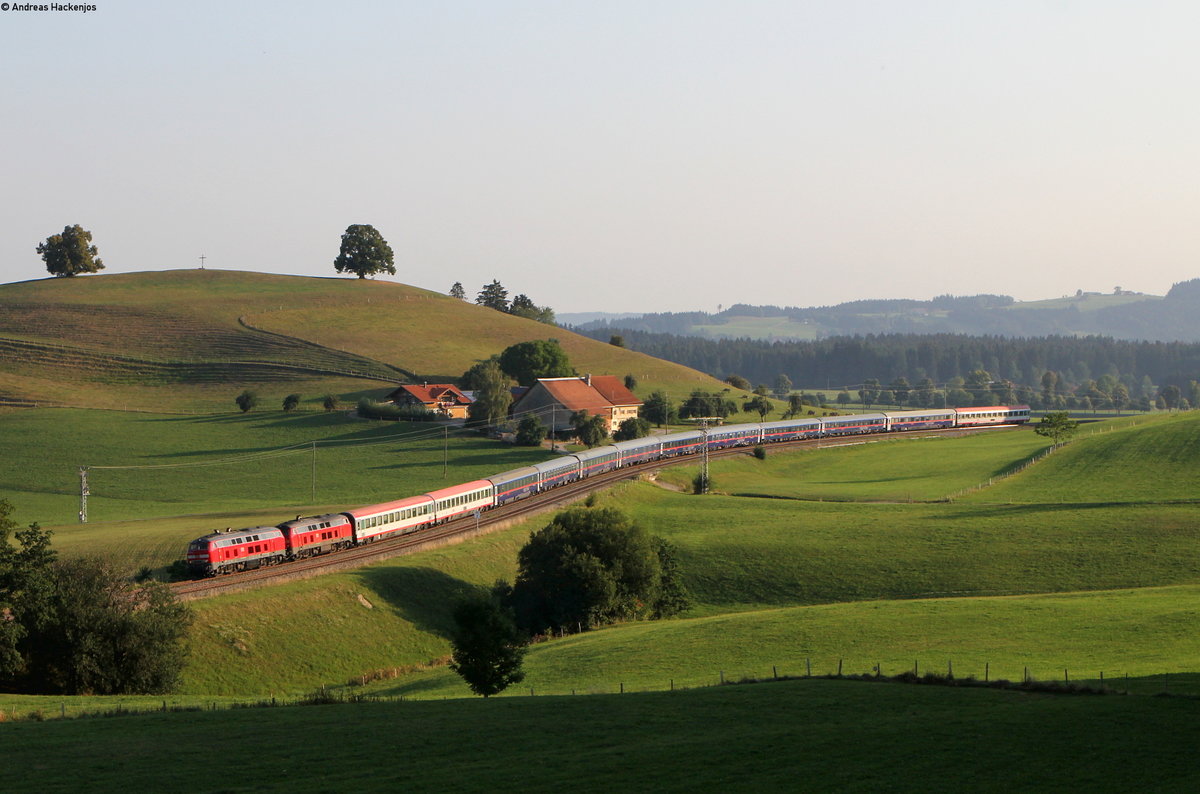 218 416-6 und 218 428-1 mit dem EN 79162 (Salzburg Hbf-Lindau Reutin) bei Heimhofen 21.8.18