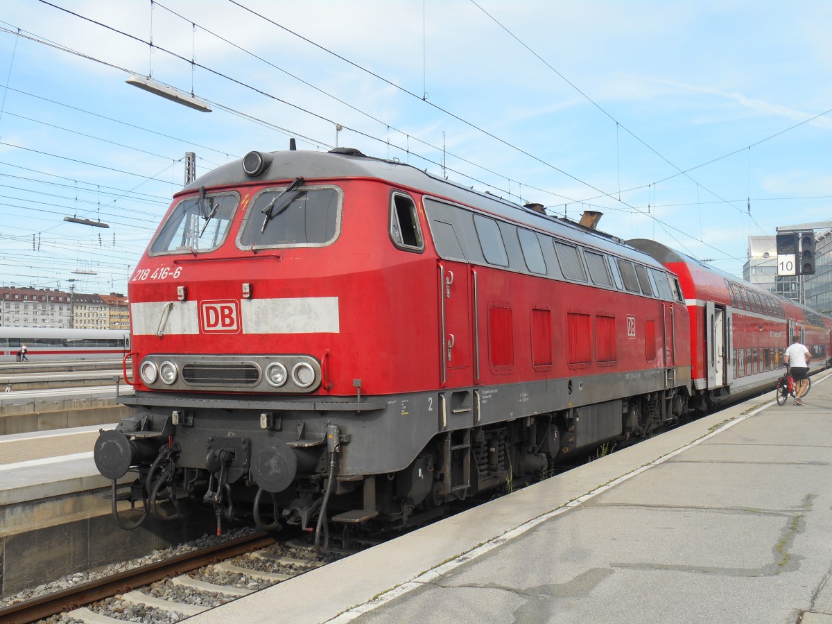 218 416 mit RE nach Mühldorf in München HBf. Mai 2014