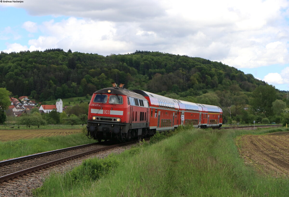 218 417-4 mit dem RE 22784 (Friedrichshafen Stadt-Singen(Htw)) bei Espasingen 23.5.21
