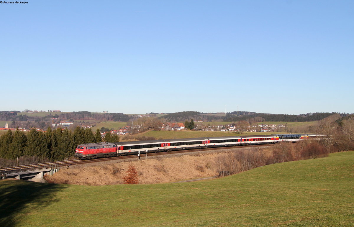 218 418-2 mit dem EC 194 (München Hbf-Zürich HB) bei Günzach 2.1.20