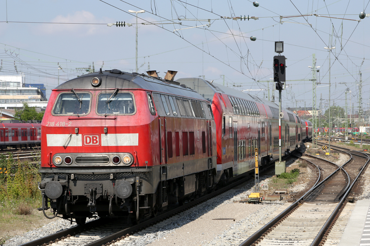 218 418 erreicht mit RB 27056 aus Mühldorf München Ost, 25.04.2014