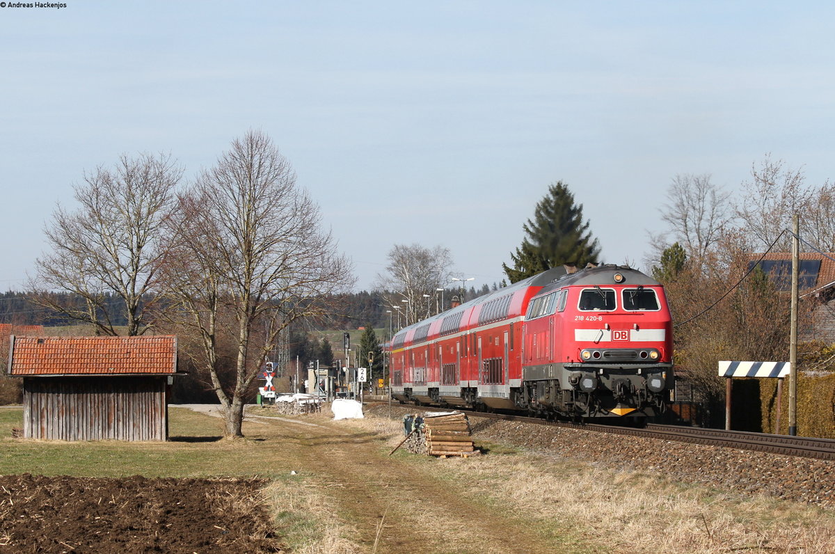 218 420-8 mit dem RE 57502 (München Hbf-Füssen) bei Ebenhofen 24.3.18