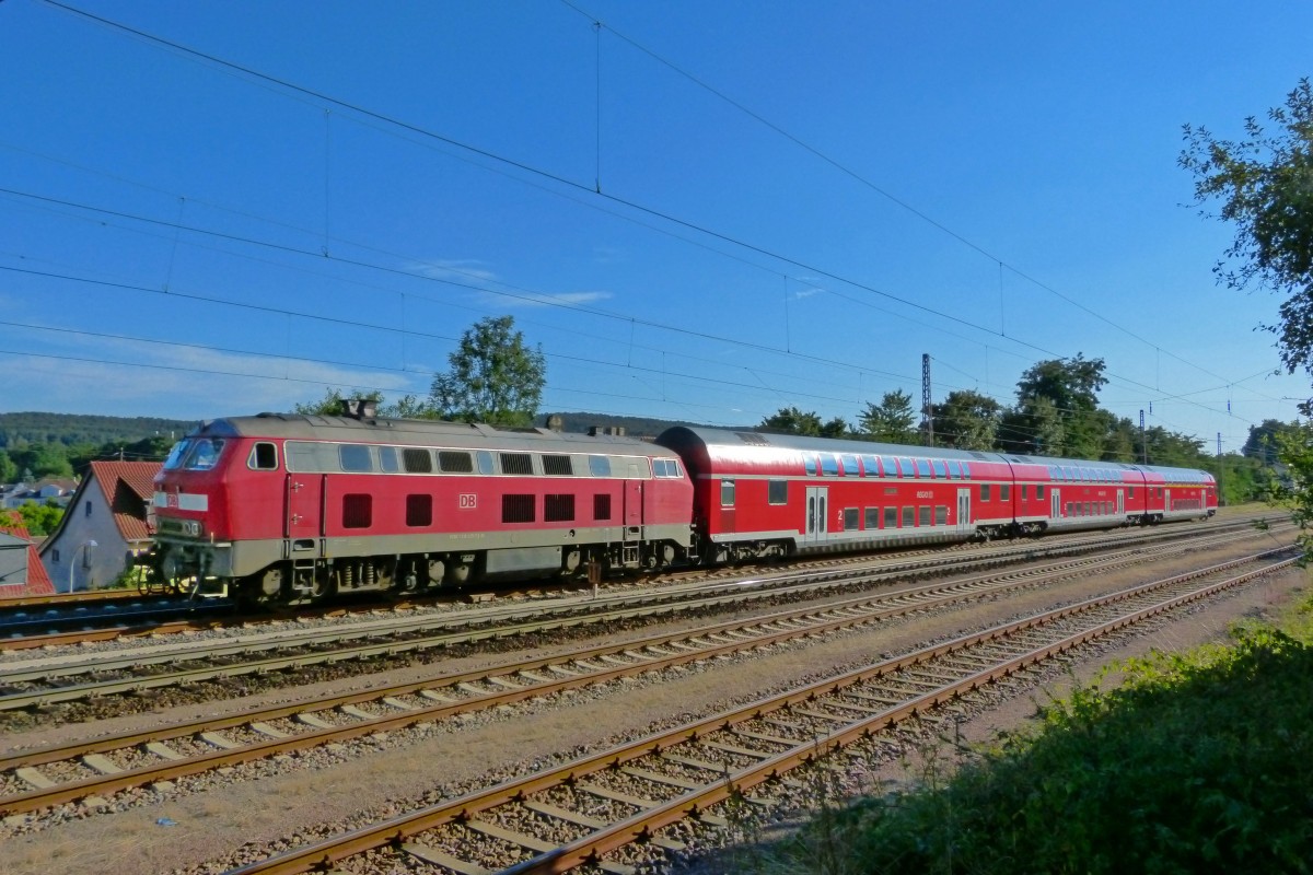 218 425 als RE 13668 am 16.8.13 in Dudweiler auf dem Weg nach Saarbrcken