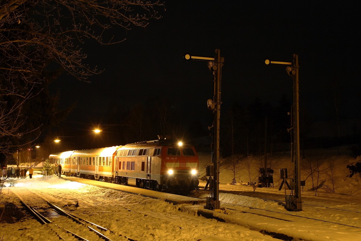 218 430-7 der DB Erzgebirgsbahn am 22.12.2012 im Bahnhof Schlettau. 