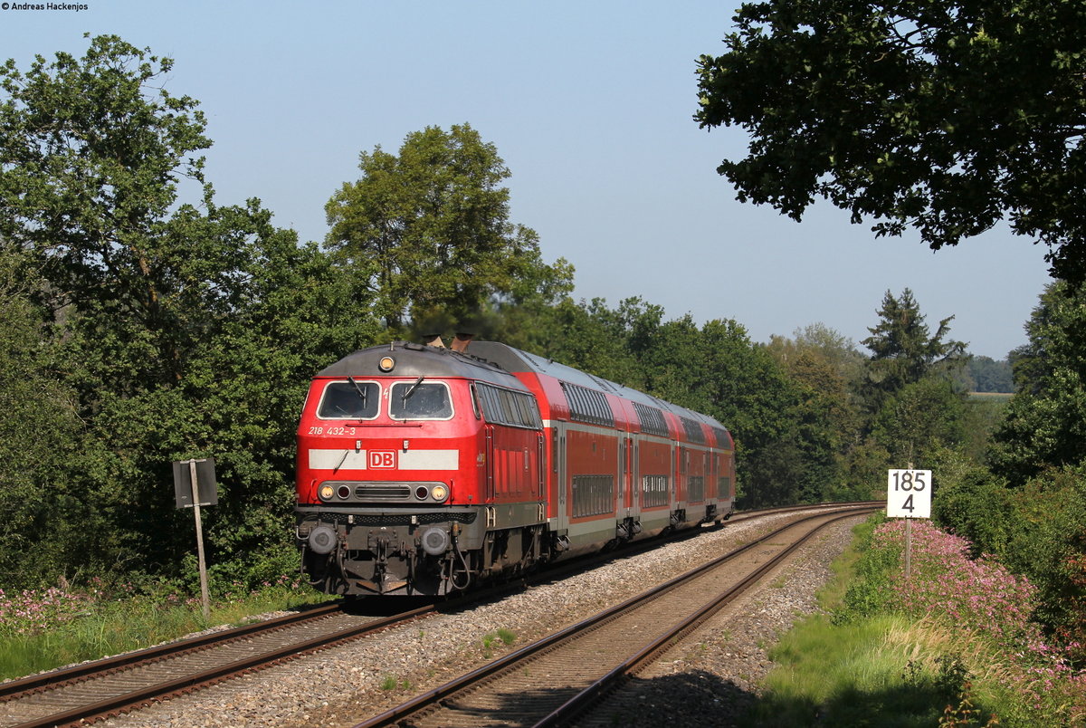 218 432-3 mit dem RE 4211 (Stuttgart Hbf-Lindau Hbf) bei Lohner 31.8.19