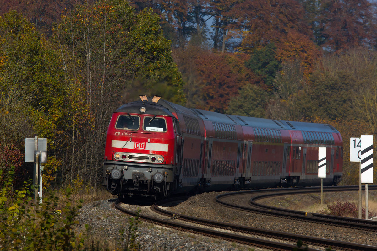 218 434-4 mit ihrem IRE aus Ulm nach Friedrichshafen. 30.10.16