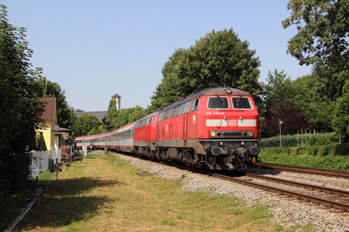 218 434-9 & 218 499-2 mit dem IC 119 (Mnster(Westf) Hbf - Innsbruck Hbf)) in Lindau-Aeschach am 03.08.13