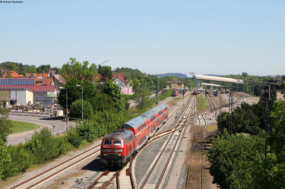 218 436-4 mit dem IRE 4211 (Stuttgart Hbf-Lindau Hbf) in Aulendorf 27.5.17