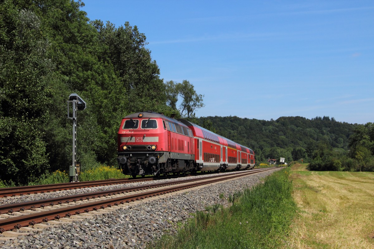 218 439-8 mit dem IRE 4209 (Ulm Hbf - Lindau Hbf) bei Mochenwangen am 21.08.13