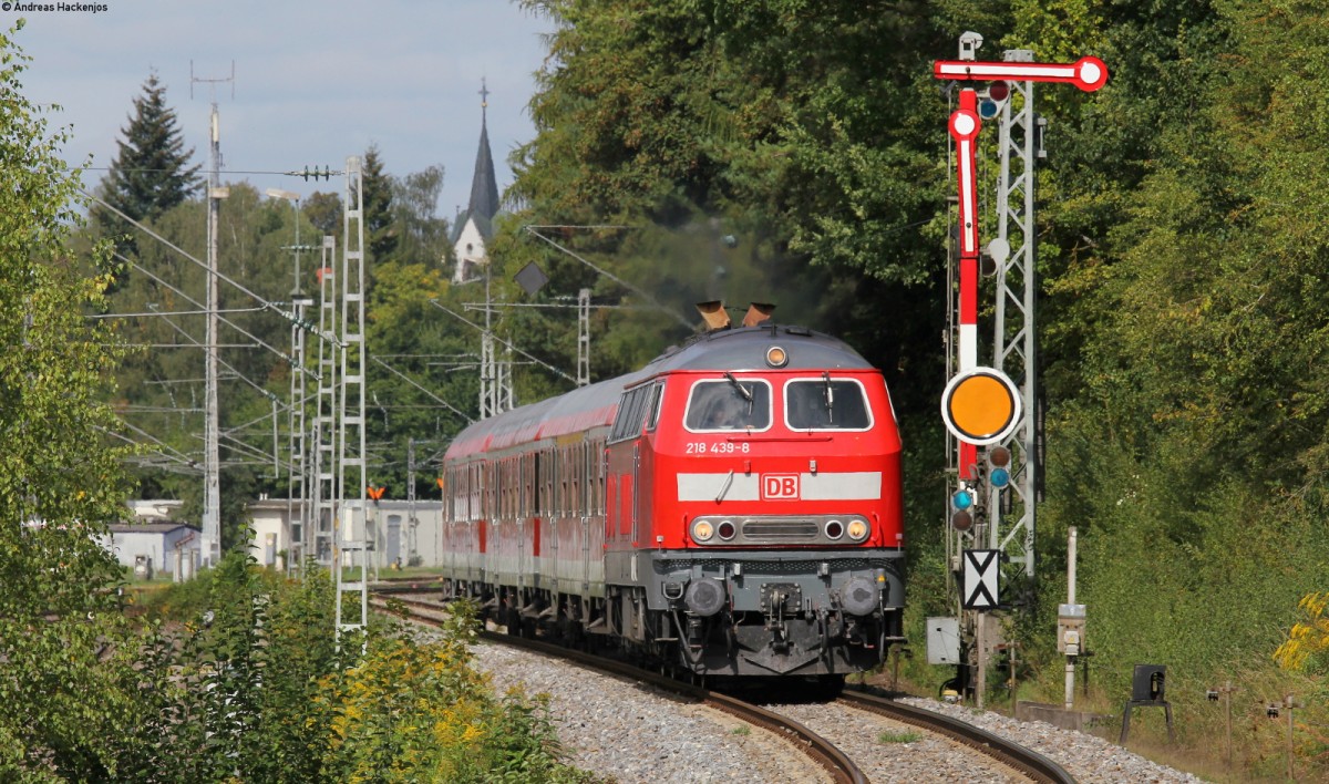 218 439-8 mit dem RE 22304 (Neustadt(Schwarzw)-Rottweil) am Esig Villingen 21.9.13.