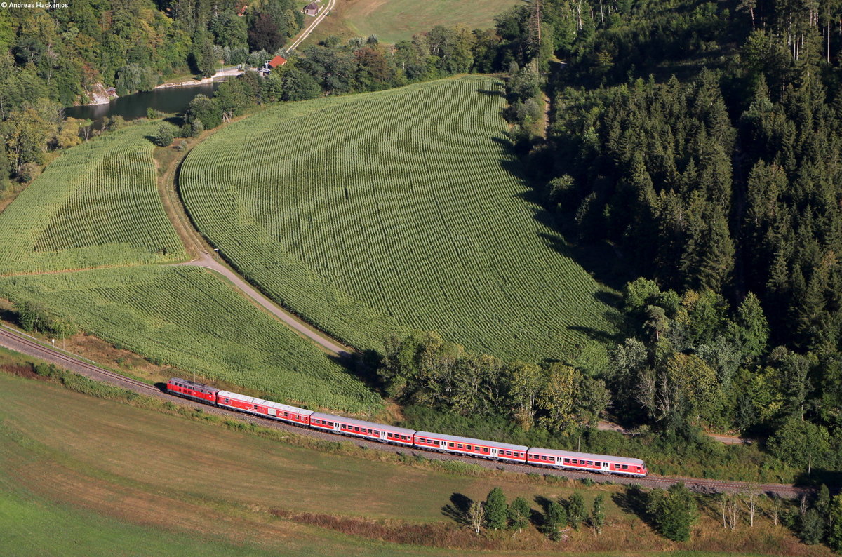 218 443-0 mit dem RE 3215 (Donaueschingen-Ulm Hbf) bei Beuron 12.8.18