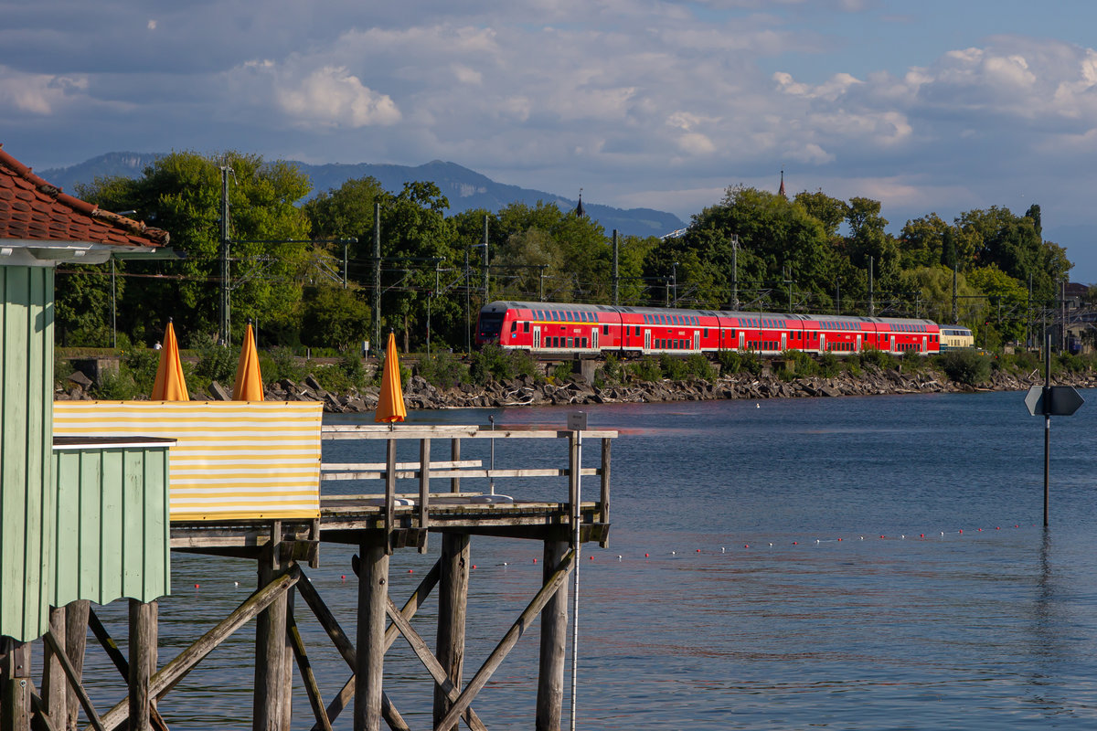 218 446-3 beim Verschub auf dem Bahndamm Lindau. 18.7.20