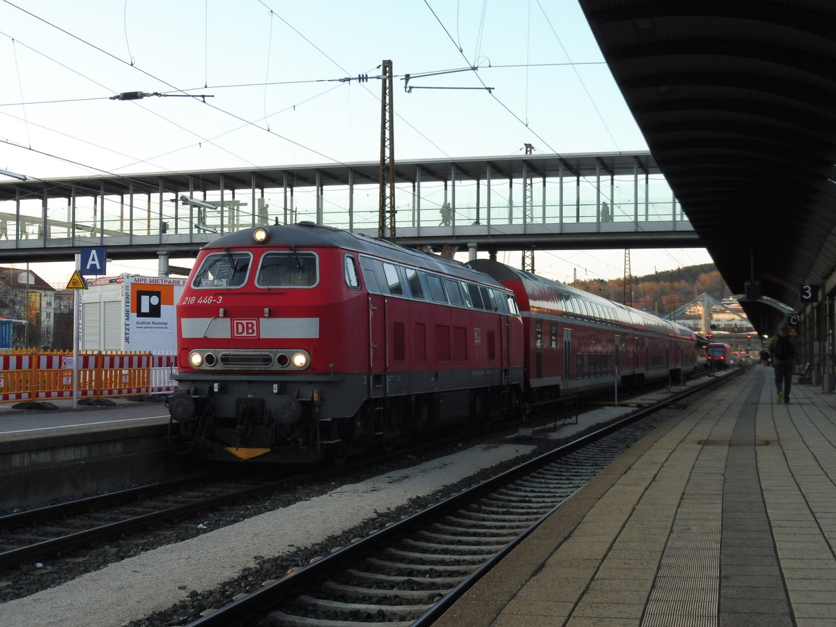 218 446 mit TB11 Motor als RE nach Kempten(Allg) Hbf in Ulm Hbf im März 2018