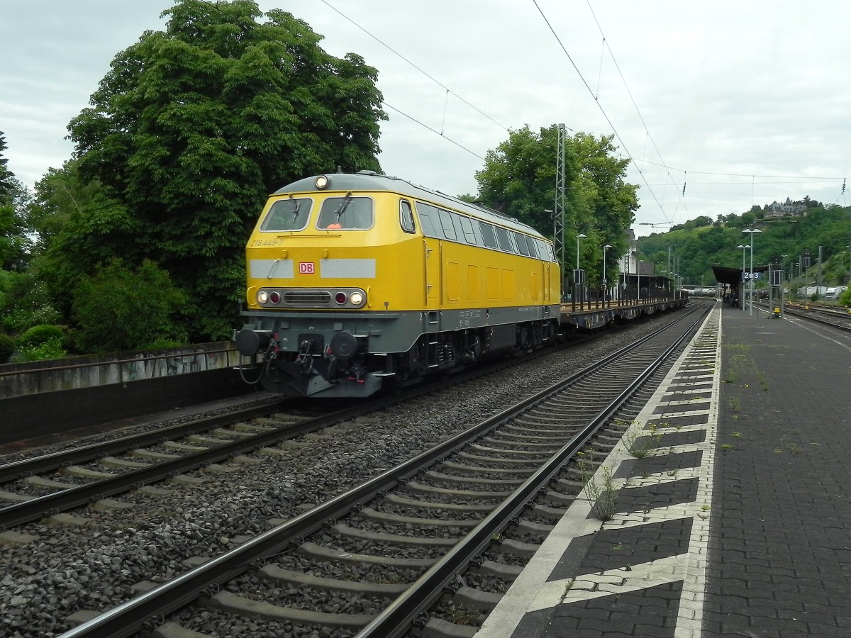 218 449-7 kam am 13.6.15 mit Langschienen durch linz Richtung Koblenz gefahren.

Linz 13.06.2015