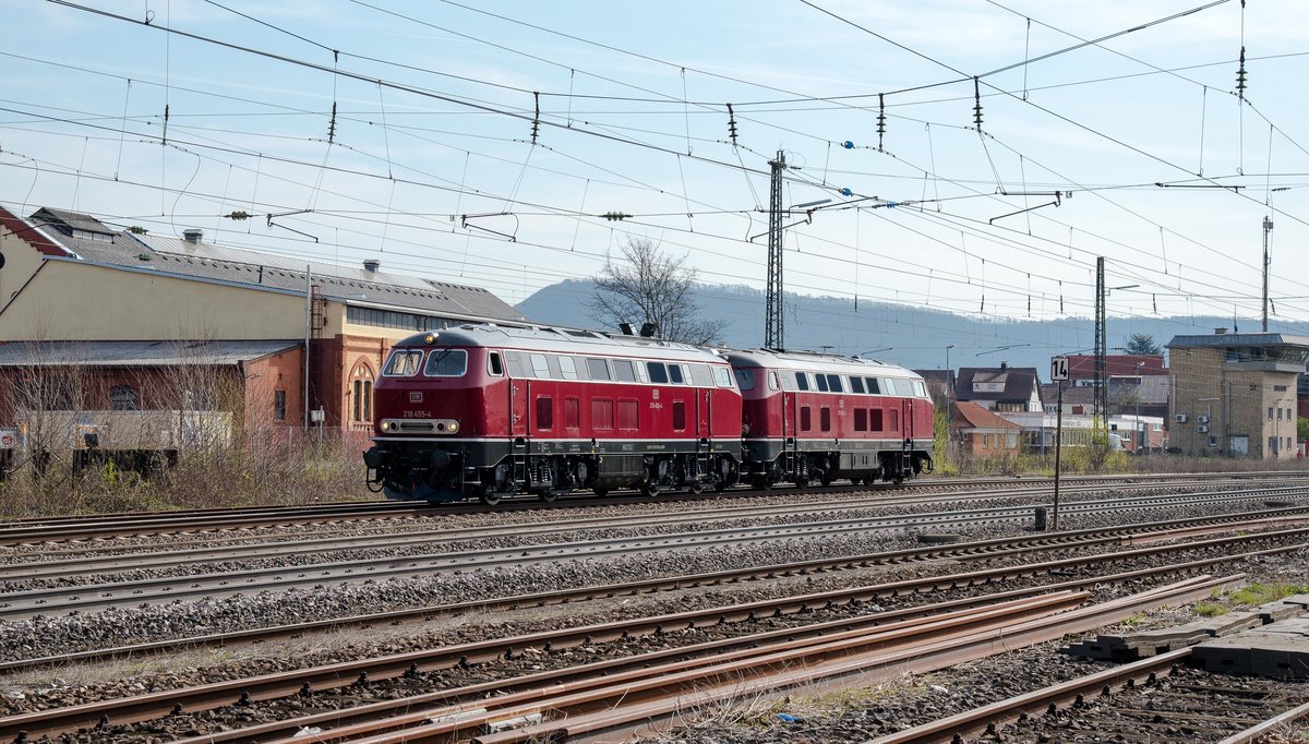 218 455 und 215 023 beide Loks für EFW im Bauzugeinsatzt im Filstal.(Süßen 1.4.2017).