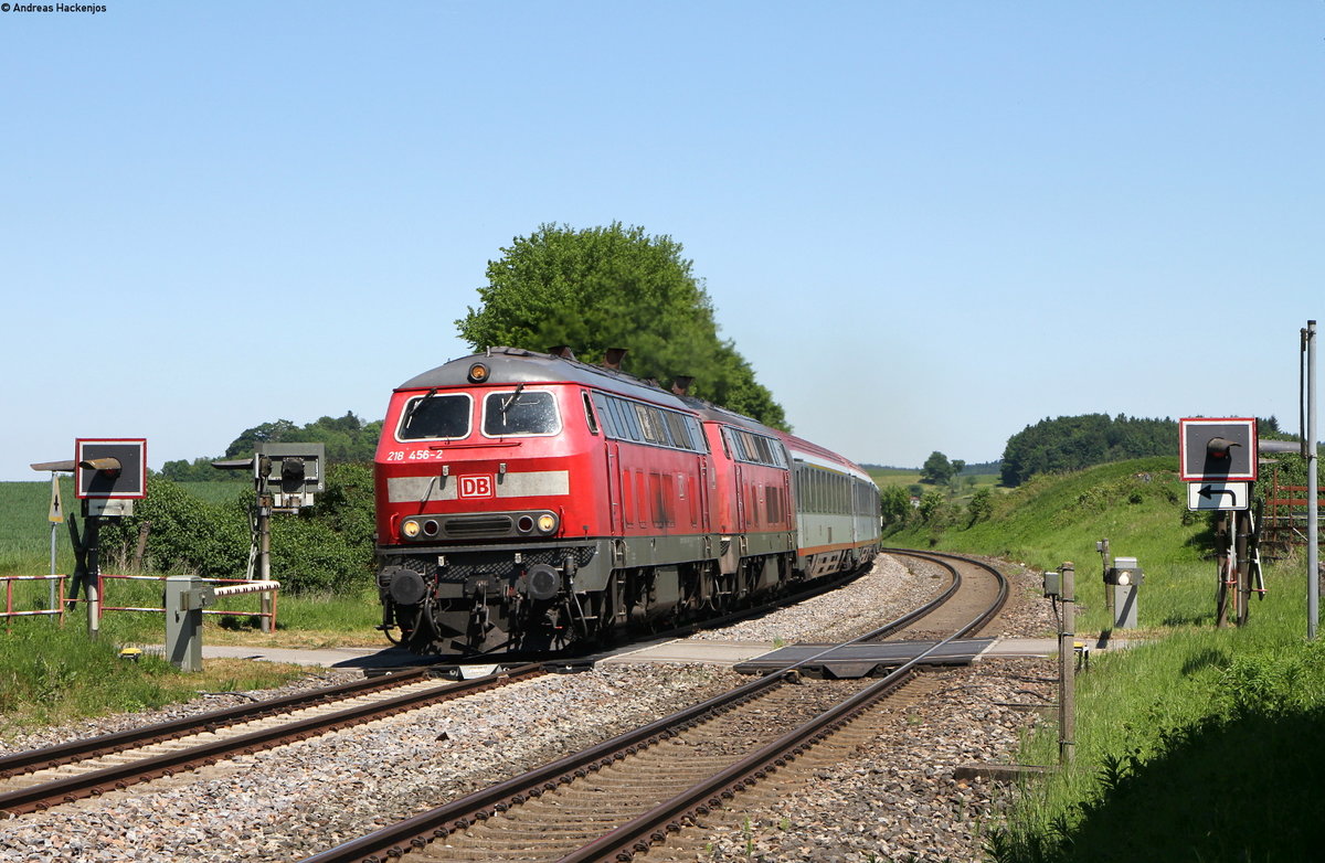 218 456-2 und 218 326-1 mit dem IC 119 (Münster(Westf)Hbf-Innsbruck Hbf) bei Wattenweiler 27.5.17