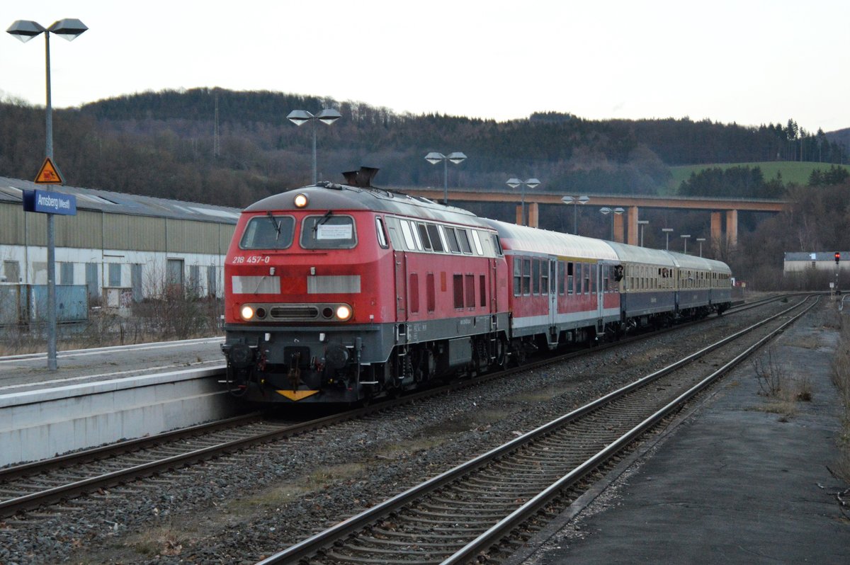 218 457-0 mit DPN1899 (RE57) am 14.03.2020 von Winterberg nach Oberhausen bei der letzten Fahrt dieser Skisaison im Bahnhof Arnsberg.