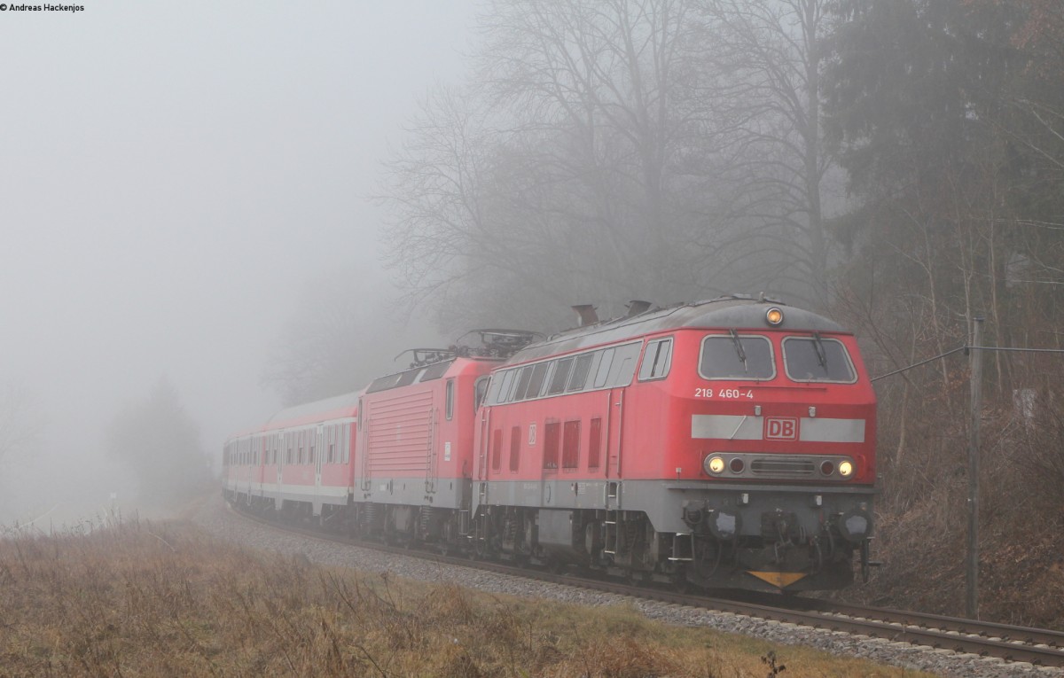 218 460-4 und 143 640-1 mit dem RbZ 26861 (Freiburg(Brsg)Hbf-Villingen(Schwarzw)) bei Löffingen 3.12.15