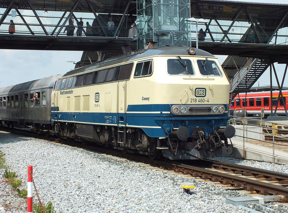 218 460 'Conny' der Westfrankenbahn am 25.05.19 mit Sonderzug in Mühldorf.