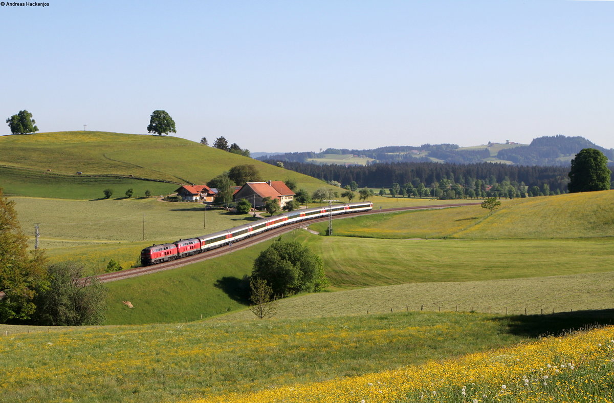218 463-8 und 218 433-1 mit dem EC 196 (München Hbf-Zürich HB) bei Heimhofen 8.5.18
