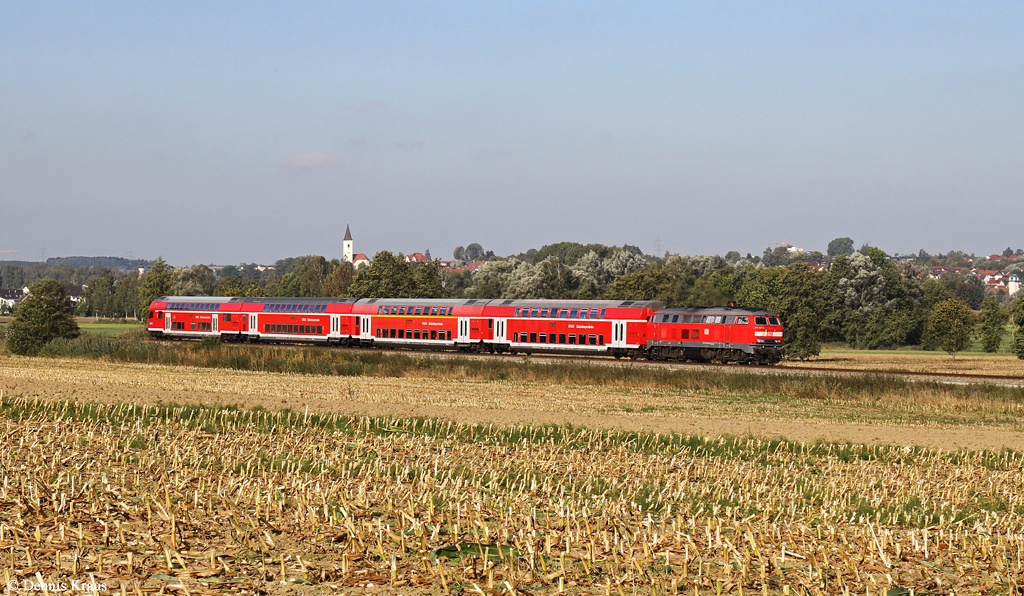 218 463 mit RB 27033 am 30.09.2015 bei Dorfen.