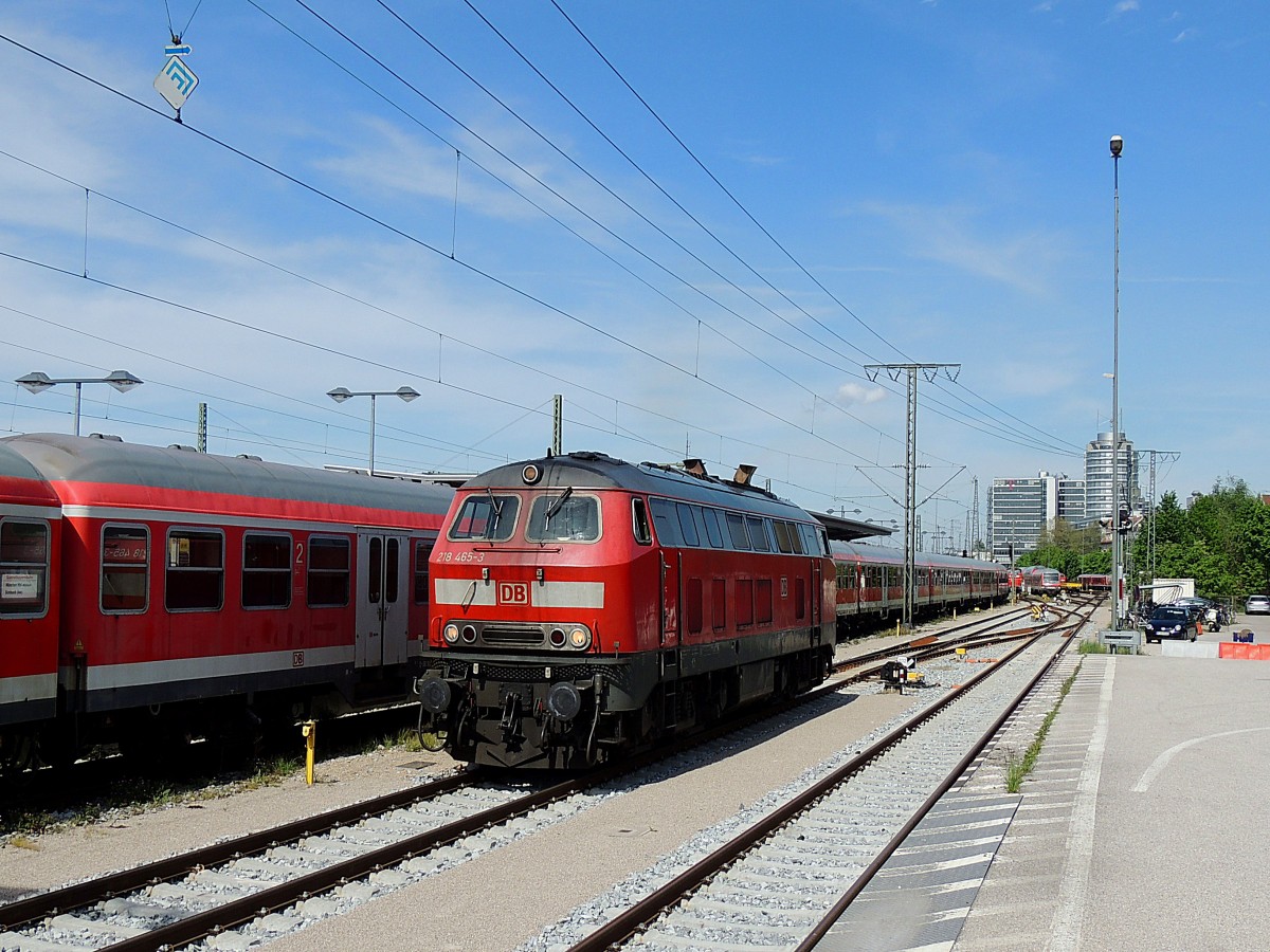 218 465-3 bei einer Rangierfahrt in München-Ost; 150508
