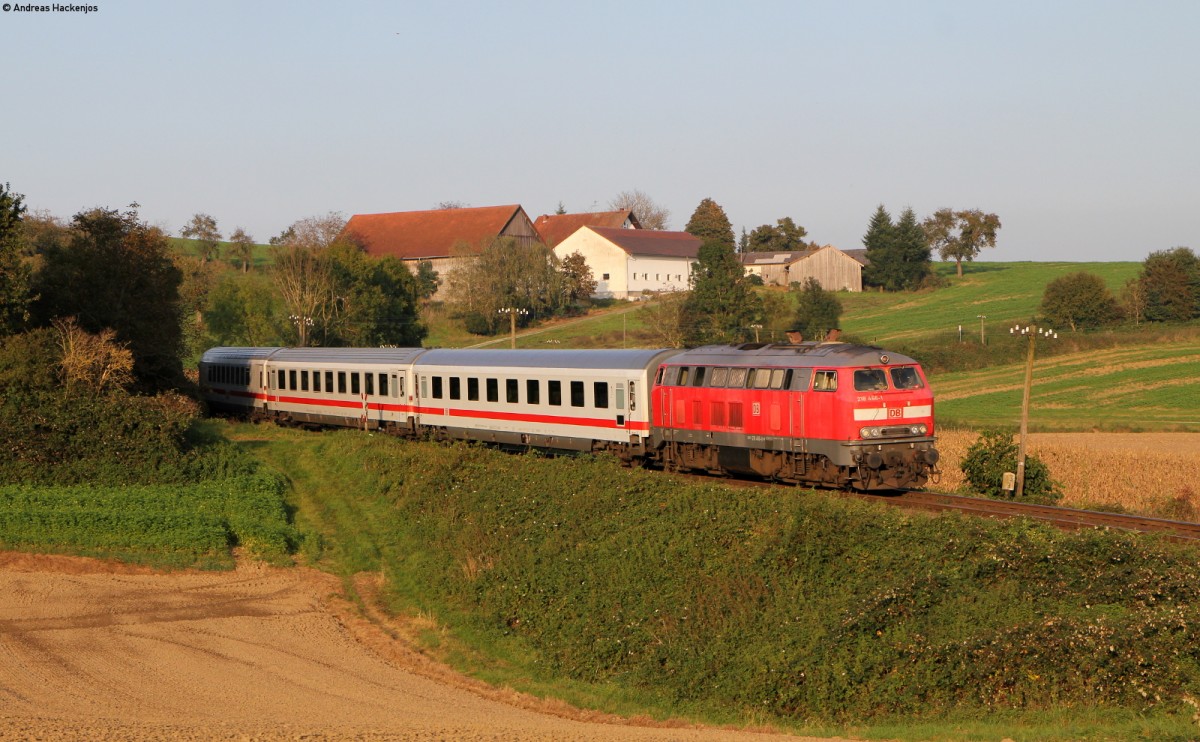 218 466-1 mit dem RE 27004 (Passau Hbf-Mühldorf(Oberbay)) bei Neukirchen 4.10.14