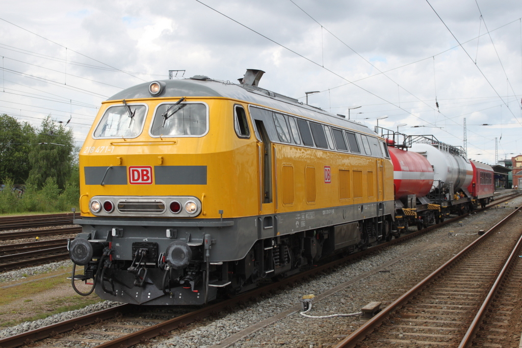 218 471-1 stand am 28.07.2017 mit Bauz 75724 von Rostock Hbf nach Schwerin Görries im Rostocker Hbf. 