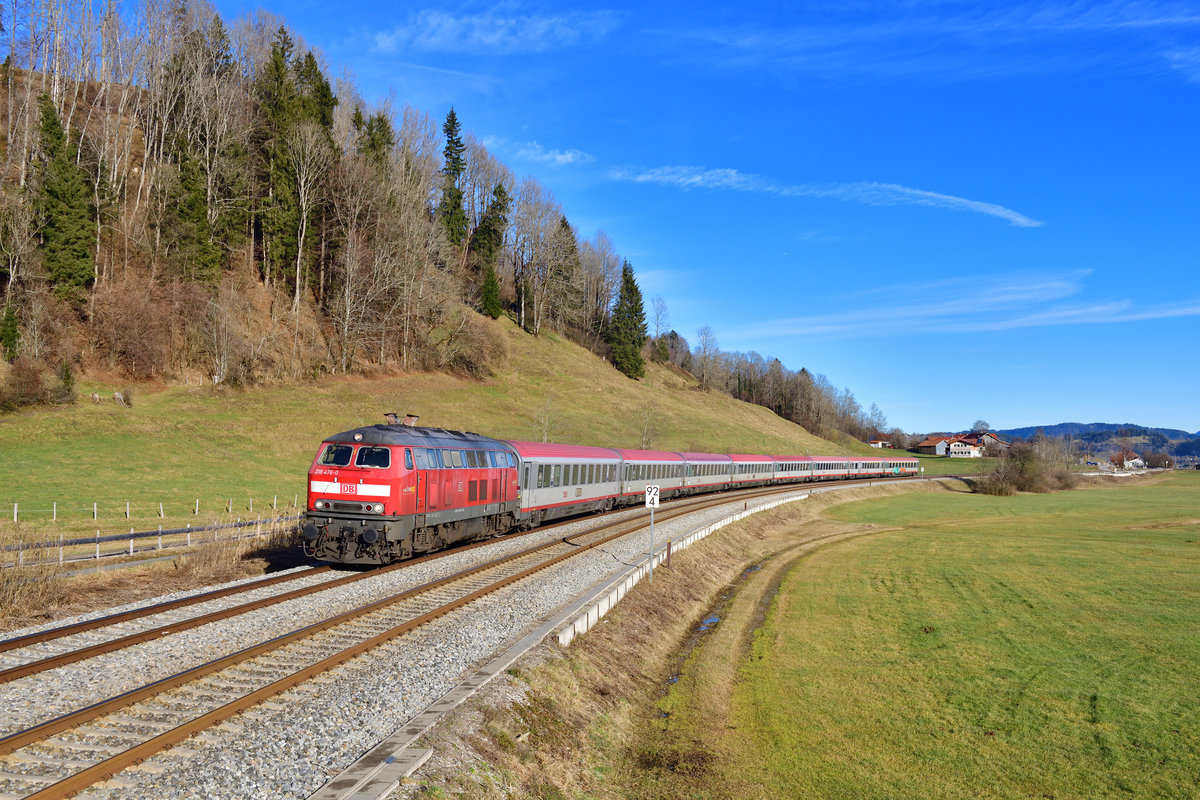 218 476 mit IC 119 am 12.01.2020 bei Wiedemannsdorf.