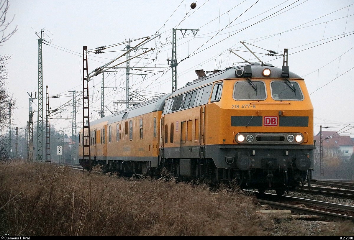 218 477-8 der DB Fahrwegmessung (DB Netz AG) fährt in der Saaleaue bei Angersdorf auf der Bahnstrecke Halle–Hann. Münden (KBS 590) Richtung Halle (Saale). [8.2.2018 | 16:35 Uhr]