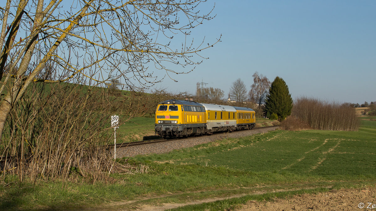 218 477-8 mit dem Raillab 1 am 08.04.2015 zwischen Markdorf (Baden) und Salem.